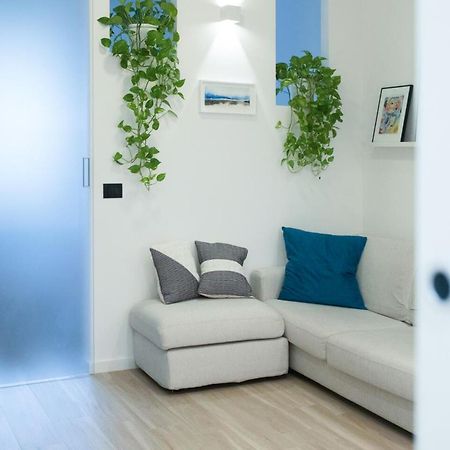 M4 Tolstoj - Milano Vicino Navigli E Duomo Apartment Luaran gambar